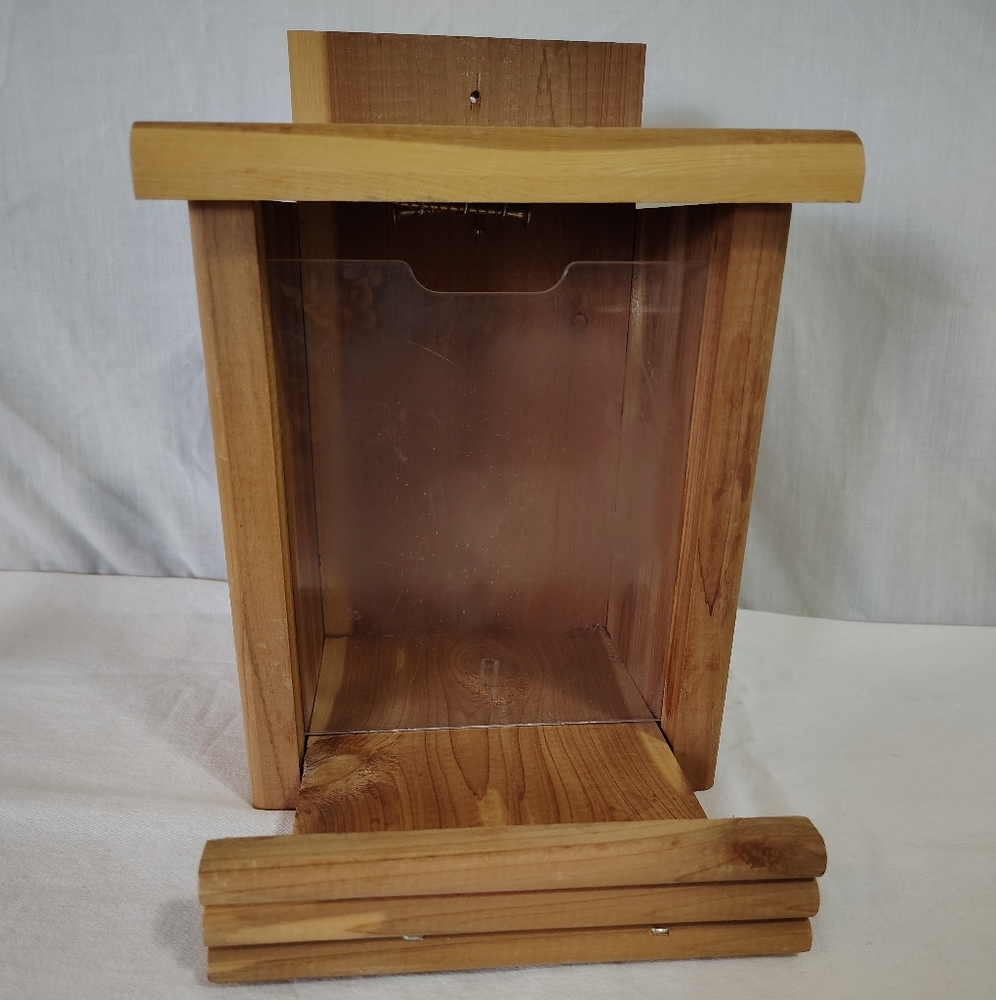 Wooden Bird Feeder with Clear Panel